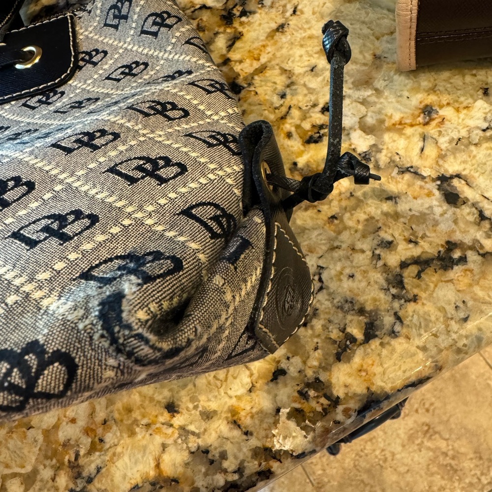 Dooney and Bourke cloth and leather square shoulder purse. - Picture 7 of 16